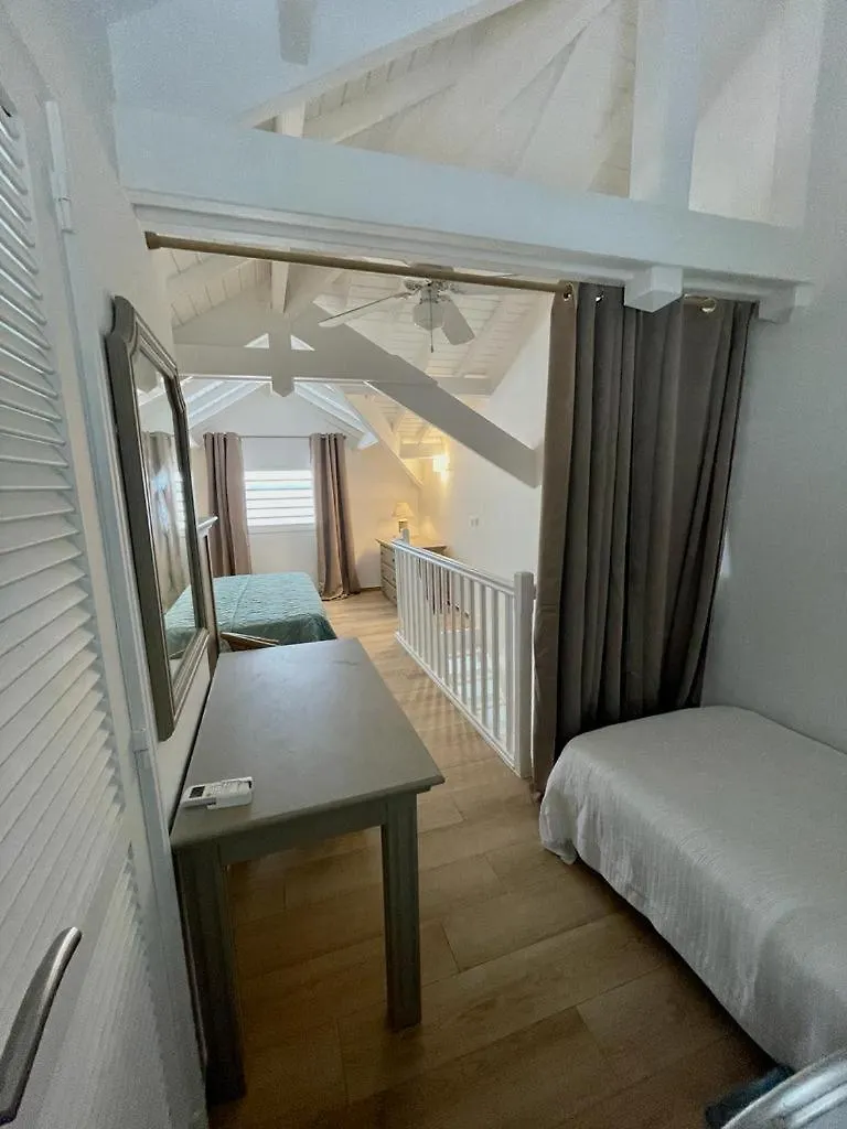Διαμέρισμα 1 Chambre, Piscine & Plage, Proche Aeroport Baie Nettle